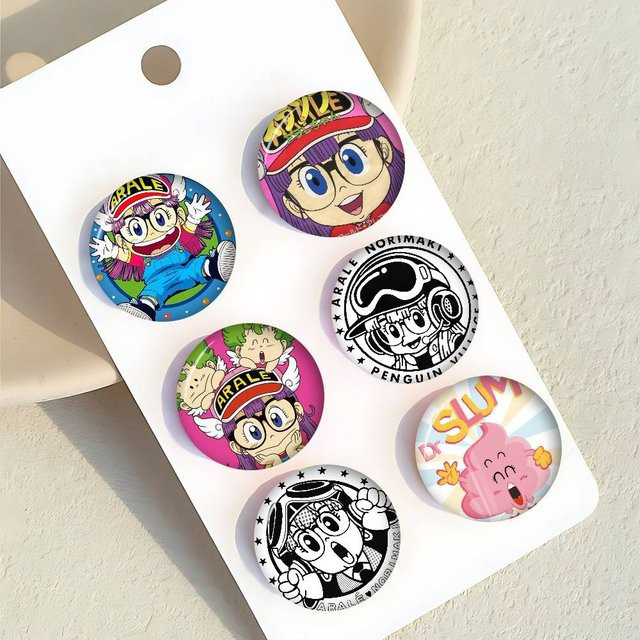 Anstecknadel Dr. Slump A-Arale Chan, Bunt, Unisex - Bild 1