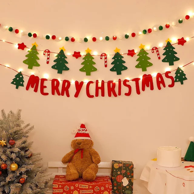 Bunte LED Weihnachts-Lichterkette mit Wimpelanhängern für Weihnachtsbaum und Fenster zur DIY-Dekoration in Warmweiß und Multicolour - Bild 1