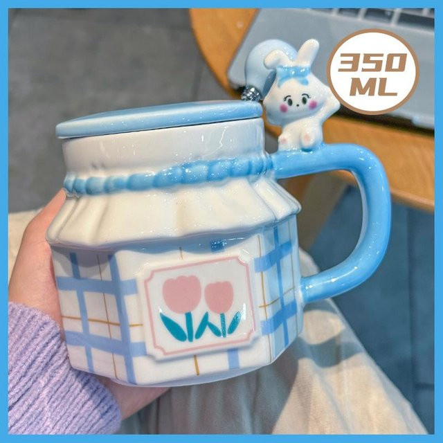 Kreative Keramiktasse mit Kaninchen und Tulpen Design von Yiran toy 1, 350 ml, in Pink, Gelb, Blau oder Rot - Bild 1
