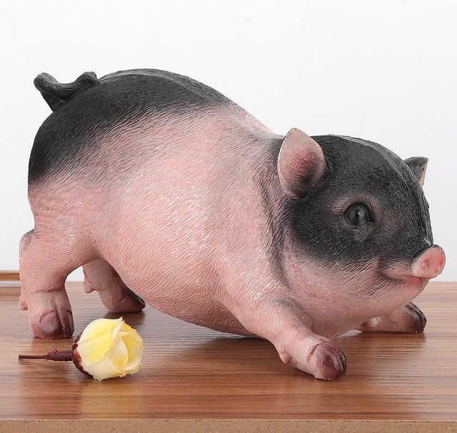 mfySpace Schwein Tierfigur aus Harz als Deko-Skulptur für Garten und Terrasse in Grau und Pink - Bild 1