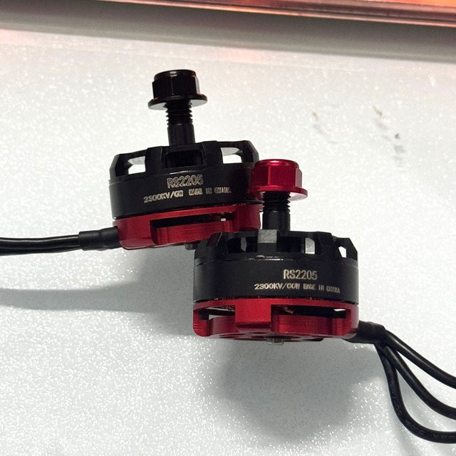 QYWWRC RC RS2205 2205 2300KV CW CCW Brushless Motor für FPV RC Racing Drohne Multicopter - Bild 1