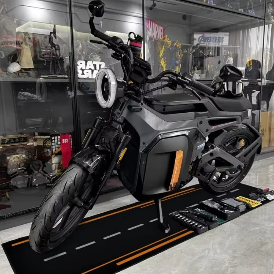 VIKAMA Motorradmatte in Mehrfarbig mit Pfeil- und Straßen-Design, rutschfest und ölabsorbierend für deine Garage - Bild 2