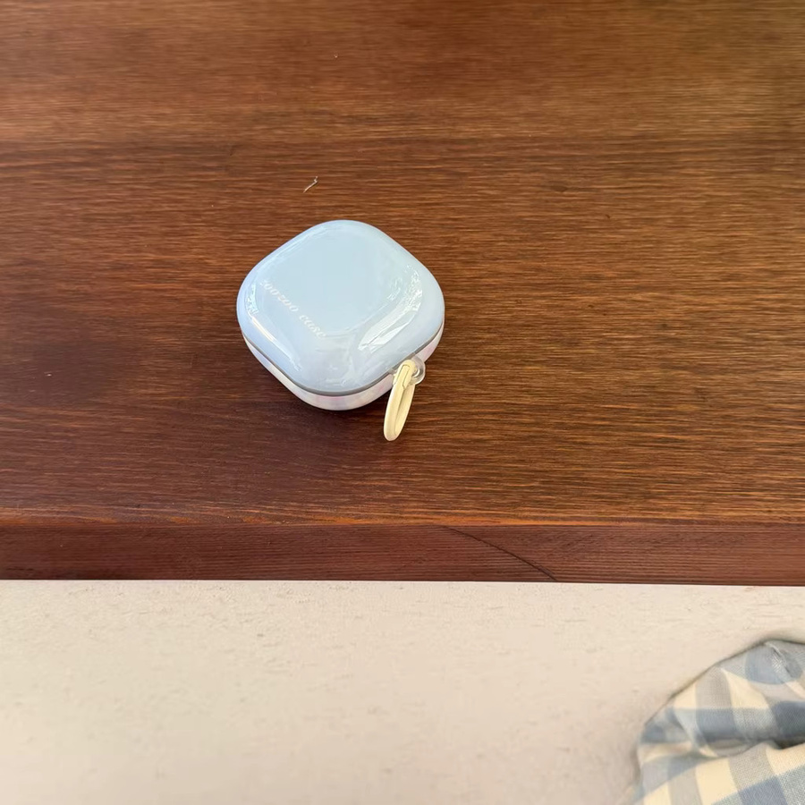 Retro Schutzhülle mit blauem Karomuster und Sternanhänger für Samsung Galaxy Buds4 Pro, Buds3 Pro, Buds2 Pro und Buds FE Live - Bild 3