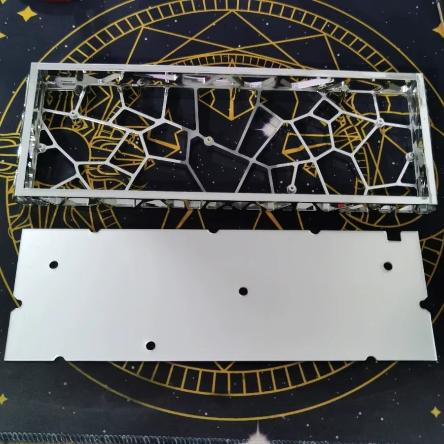AttackFox GH60 Hohles Tastaturgehäuse aus ABS-Material mit PVD-Spiegelüberzug in Silber für mechanische Tastaturen wie Wooting60, Mad60 und Win60 - Bild 2