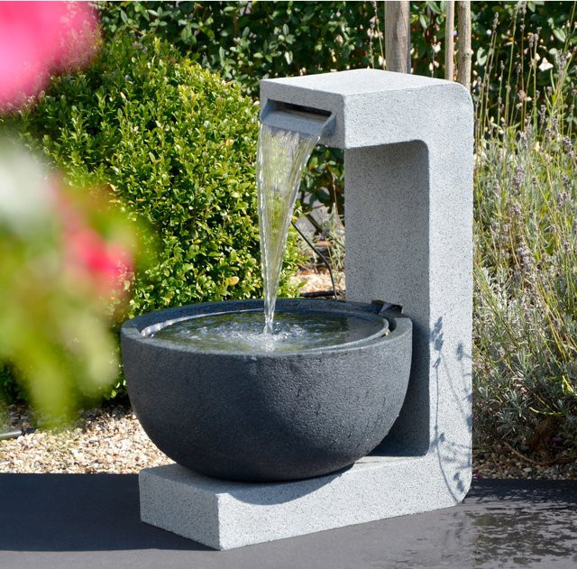 Dobar Design-Gartenbrunnen mit runder Schale in Grau aus Polyresin, B/T/H: 44 x 52 x 65 cm - Bild 2
