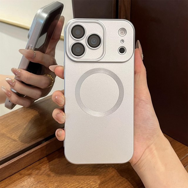 VOUVI Magnetische Kabellose Ladehülle für iPhone in Grün - Bild 1