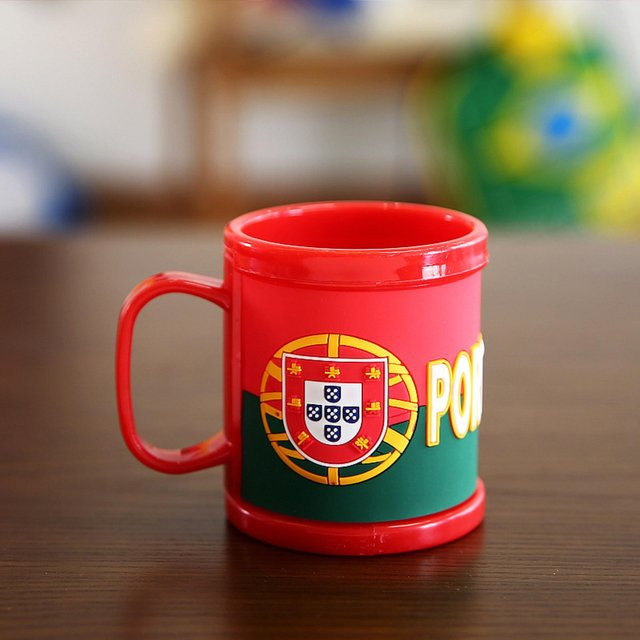 HongB Fußballfan-Becher als Souvenir zur WM 2026 in Rot aus Kunststoff - Bild 1