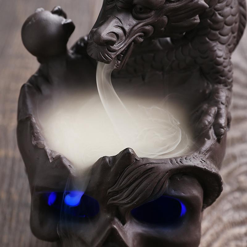 Yiran Furniture LED Wasserfall Drachen Rückfluss Weihrauch Brenner mit Schädel in Lila Sand für Halloween und Aromatherapie - Bild 2