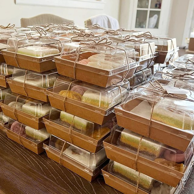 WEIGAO 10er Set Kraftpapier-Gebäckboxen mit transparentem Deckel in Braun für Kuchen, Kekse, Macarons und Donuts - Bild 1