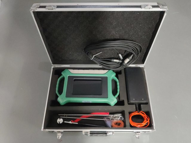 AIDU ADMT-300S-X Echtzeit-Bildgebungsgerät zur Erkennung von unterirdischem Wasser mit 2/3D-Touchscreen und 3-Bildschirm-Interkommunikation in Grün - Bild 1