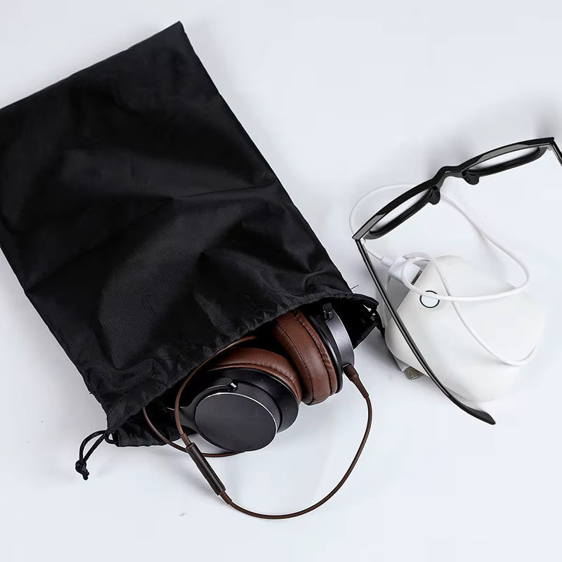 ACRDDK Kordelzugtasche aus Nylon in Schwarz für Schuhe, Unterwäsche und Reise-Organizer - Bild 3