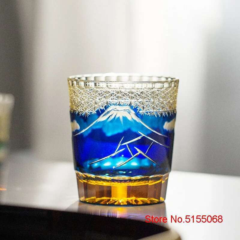 Edo Kiriko Whiskeyglas mit Handgravur Berg Fuji in Bernstein, Kristall-Tumbler für Whisky und Sake, 250ml - Bild 2