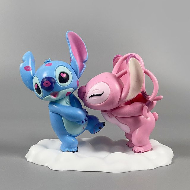 Disney Stitch Engel-Paar Figur aus PVC, Mehrfarbiges Anime Modell für Desktop und Auto als Dekoration oder Kindergeschenk - Bild 1