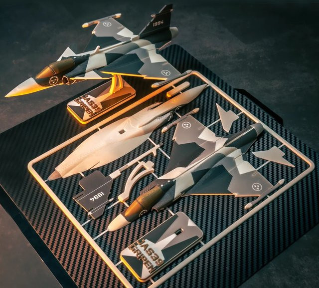 SHUAICHI JAS 39 Gripen Light Mehrzweck-Kampfflugzeug-Modellbausatz, Maßstab 1:76, Grau - Bild 1