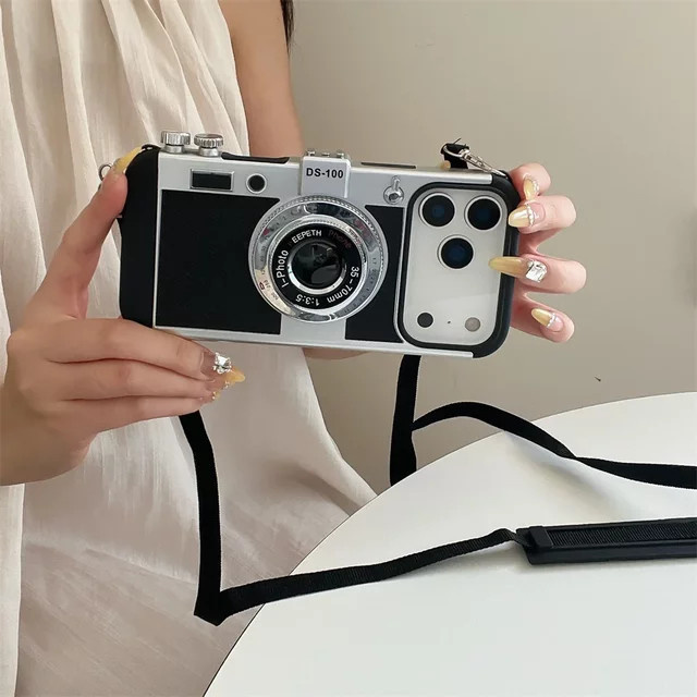 szHAIyu 3D Retro Kamera Handyhülle mit Crossbody Lanyard für iPhone, Farbe: Schwarz - Bild 1