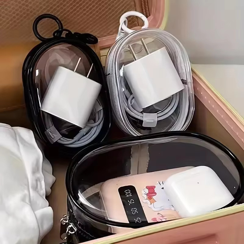 Tragbare Mini-Aufbewahrungstasche in Schwarz mit transparentem Reißverschluss und Schlüsselanhänger-Schlaufe als platzsparender Kabel-Organizer für Kopfhörer und Ladegeräte - Bild 3