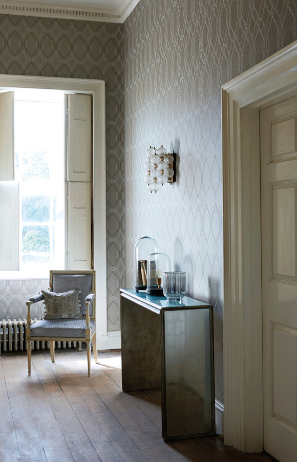 Harlequin Tapete Comice Platinum in Silber und Grau mit floralem Botanical Design aus Vlies - Bild 1