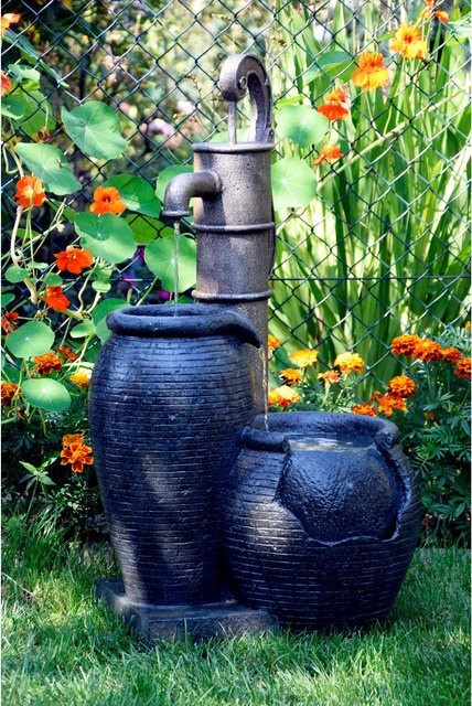 Dobar Design-Gartenbrunnen mit Handpumpe aus Polyresin in Schwarz, B/T/H: 38,5 x 47,5 x 84 cm - Bild 3