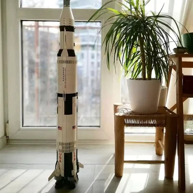 LIEI Apollo Saturn 5 Modellbausatz, Weltraum, 1969 Teile - Bild 5