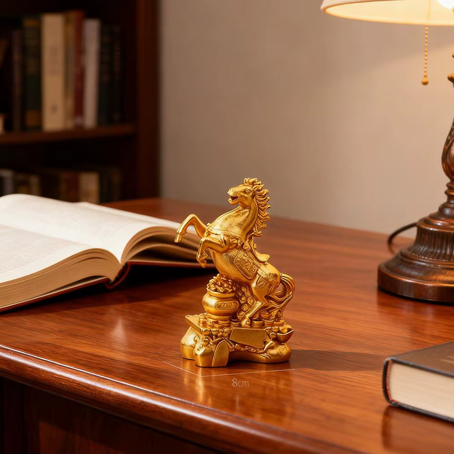 KITPIPI Feng Shui Pferde-Statue 2026 Jahr des Pferdes als dekoratives Gold Ornament für Schreibtisch und Bücherregal aus PVC - Bild 4