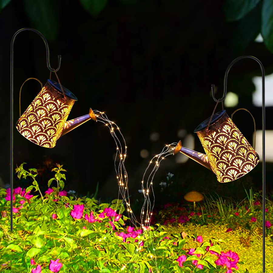 LQWELL Solar Gießkanne mit Wasserfall-Effekt und LED-Lichterkette, Wasserdichte Gartenleuchte in Gold/Messing für Garten, Terrasse und Balkon, Warmweiß - Bild 3