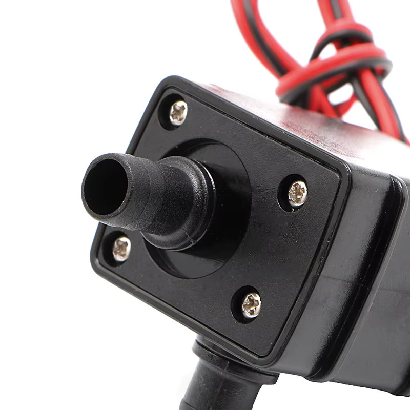 Mini DC12V Bürstenlose Tauchwasserpumpe in Schwarz mit 240L/H Förderleistung und 3M Schlauchlänge - Bild 3