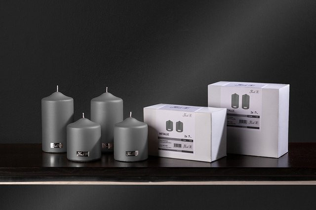 Kerzen-Set CANDLE von Fink in Grau aus Wachs und Metall - Bild 1