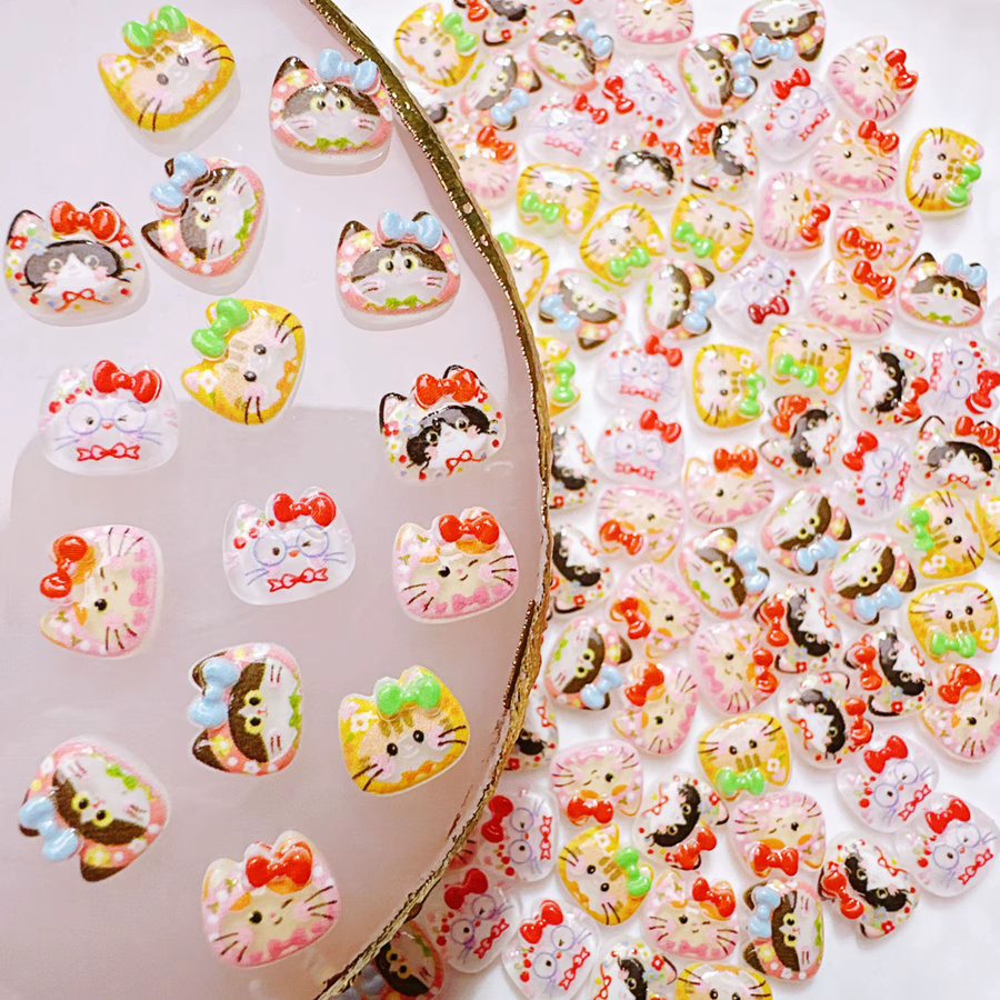 iigen KT Kitty Nagelcharms, 100 Stück, Hut & Schleife, 3D Harz, Glänzend - Bild 2