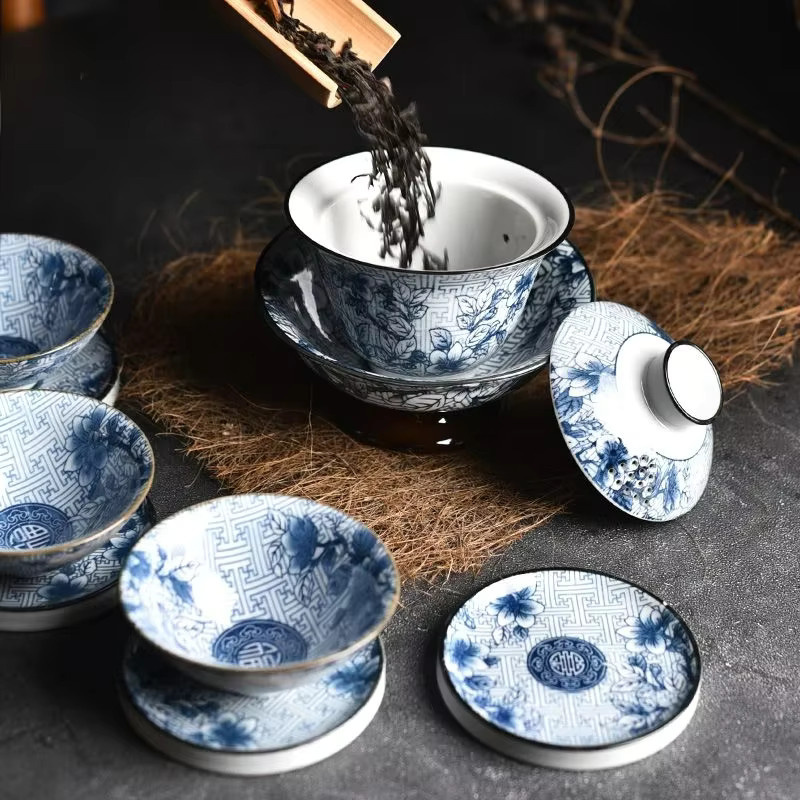 Handgefertigte Keramik-Gaiwan aus Porzellan in Blau und Weiß, 160 ml, Gongfu-Teegeschirr mit hohem Fuß - Bild 4