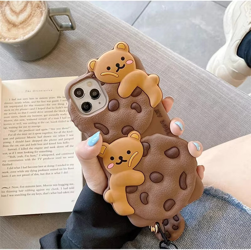 NMEGOU Silikonhülle im Kawaii Cookie Bär Design für iPhone 14 13 12 11 15 Pro Max Plus XS XR X mit Lanyard und Schlüsselanhänger in Braun - Bild 5