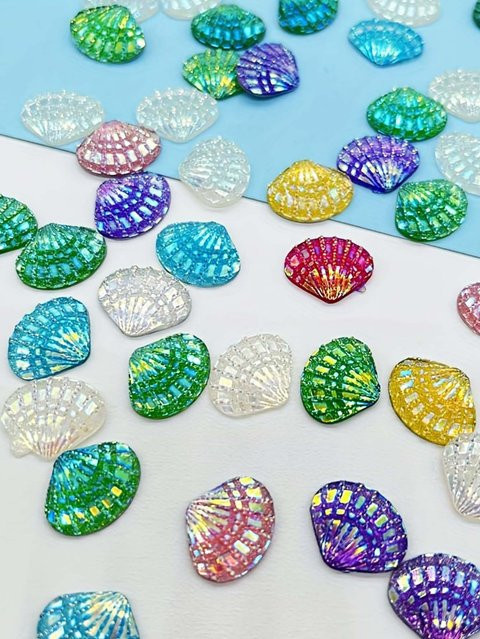 20 Stück glitzernde Muschel-Strasssteine in AB-Farbe aus Kunstharz für DIY-Schmuck und Bastelarbeiten - Bild 1