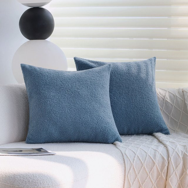 CANIRICA Teddy-Fleece Kissenbezüge in Blau für Sofa und Wohnzimmer, B/H: 45 x 45 cm und B/H: 30 x 50 cm - Bild 1