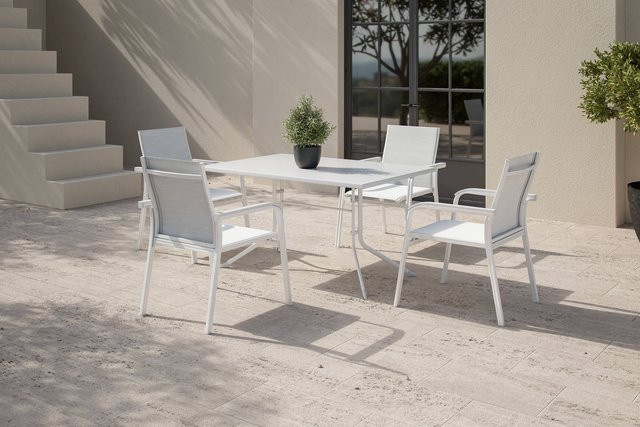 Kettler Boulevard Basic Plus Gartenessgruppe aus Aluminium in Weiß und Hellgrau mit Klapptisch und 4 Stapelsesseln, Tisch Breite: 140 cm, Tiefe: 95 cm - Bild 1