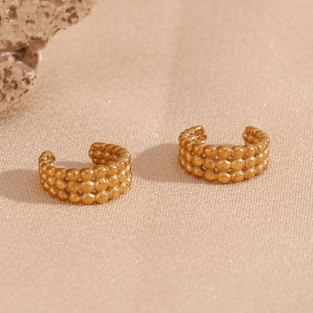 E.B.belle Ohrclip, dreireihige Perle, 18 Karat vergoldeter 316l Edelstahl, Unisex - Bild 1