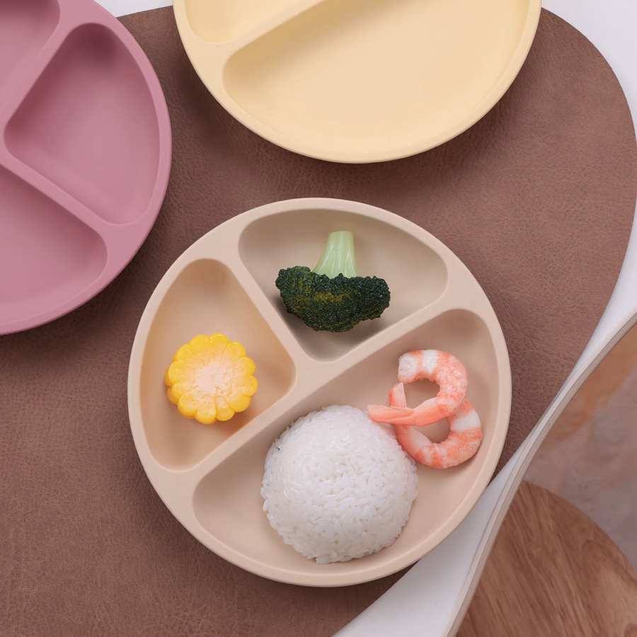 Color Kids 3-teiliges Silikon-Babyfütterungsset mit Saugplatte und geteilter Platte, BPA-frei - Bild 3