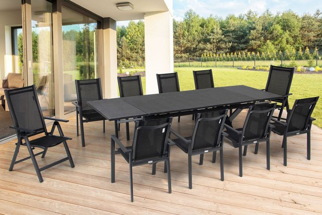 OUTFLEXX Garten-Essgruppe aus Aluminium in Anthrazit Matt mit ausziehbarem Tisch und 10 Sitzgelegenheiten (8 Stapelsessel und 2 Klappstühle) - Bild 1