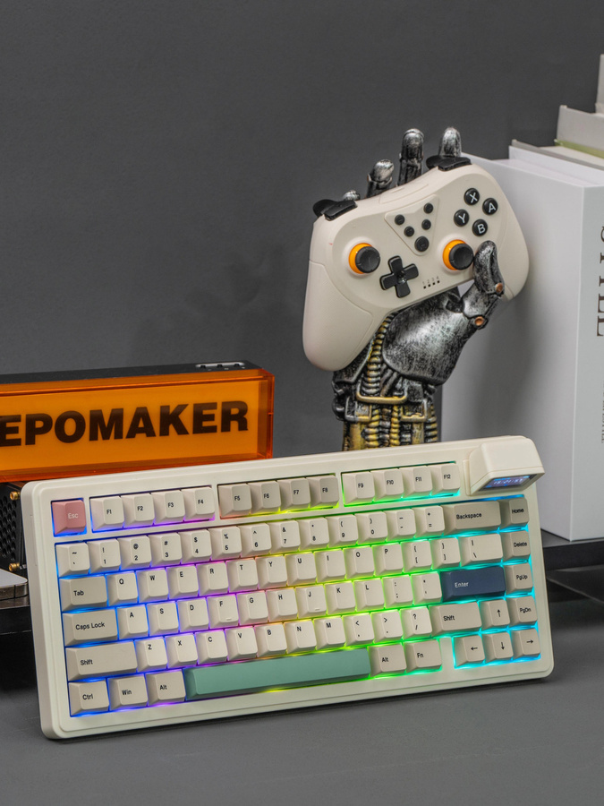 EPOMAKER RT82 Mechanische Tastatur mit LCD-Bildschirm, 75 % US-QWERTY-Layout, White, QMK/VIA, kabellos via Bluetooth oder 2,4 GHz und kabelgebunden, 4000 mAh Akku - Bild 6