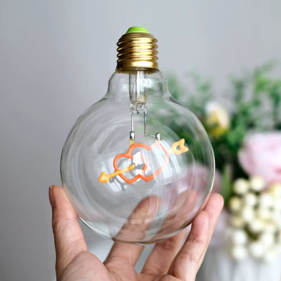 TIANFAN Vintage Edison LED-Glühbirne G95 Globe mit Herz-Motiv, transparent, 3W, E27, dimmbar - Bild 4