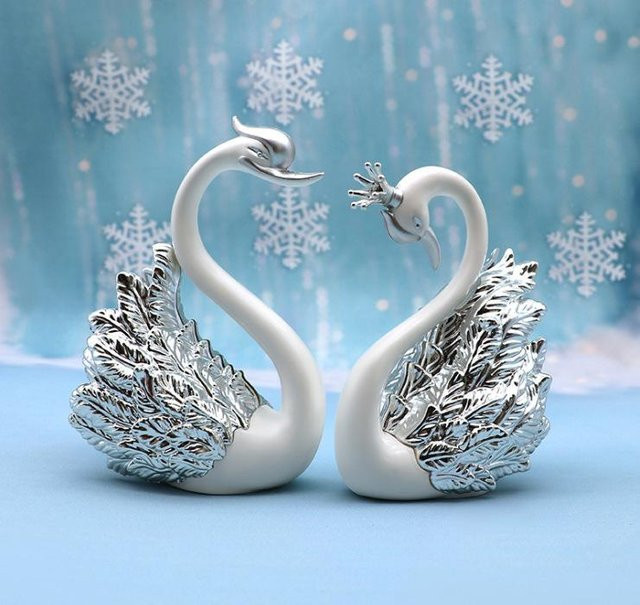 2er-Set Schwan Figuren von Yiran Furniture in Weiß als dekorative Sammlerstücke für Hochzeit, Party und Innendekoration - Bild 1
