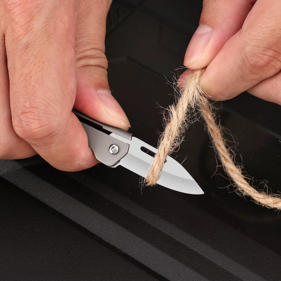 Mwyhmut Mini Klappmesser aus Titanlegierung in Silber für EDC und Outdoor - Bild 4