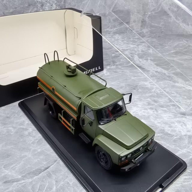 Linyi toy car Tankwagen Öltransportwagen, Modell, 1:43, Metall, ab 18 Jahren - Bild 1