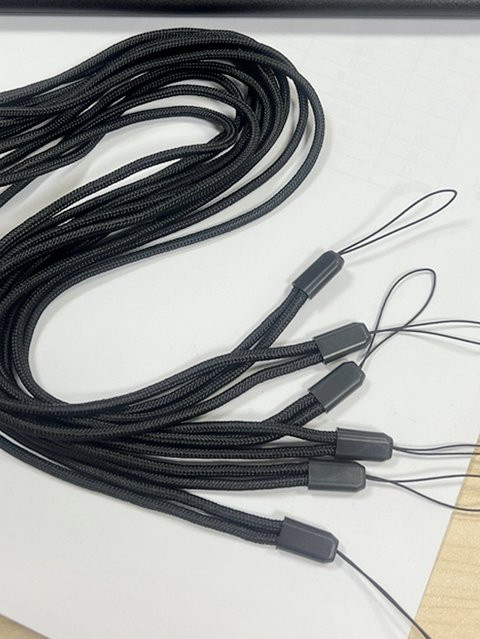 6er Set Universal Nylon Lanyard in Schwarz als Mehrzweck Halsband für Handy, Spielkonsolen und Passkarten - Bild 1