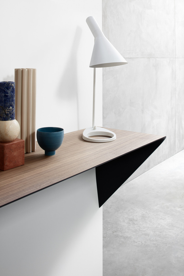 MDF Italia Mamba Light Wandregal aus Eschenholz in Braun, B: 134 cm, H: 44 cm, T: 40 cm - Bild 3