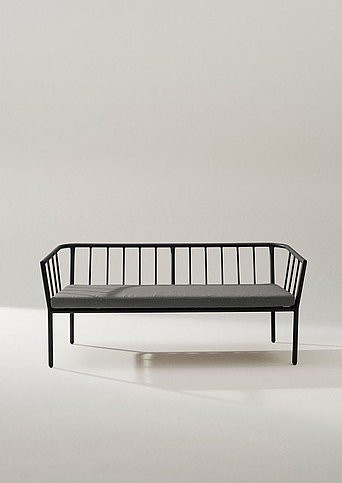 Jotex MENTON Outdoor-Sofa 2-Sitzer aus pulverbeschichtetem Aluminium in Schwarz und Grau mit UV-beständigen Polsterkissen - Bild 1