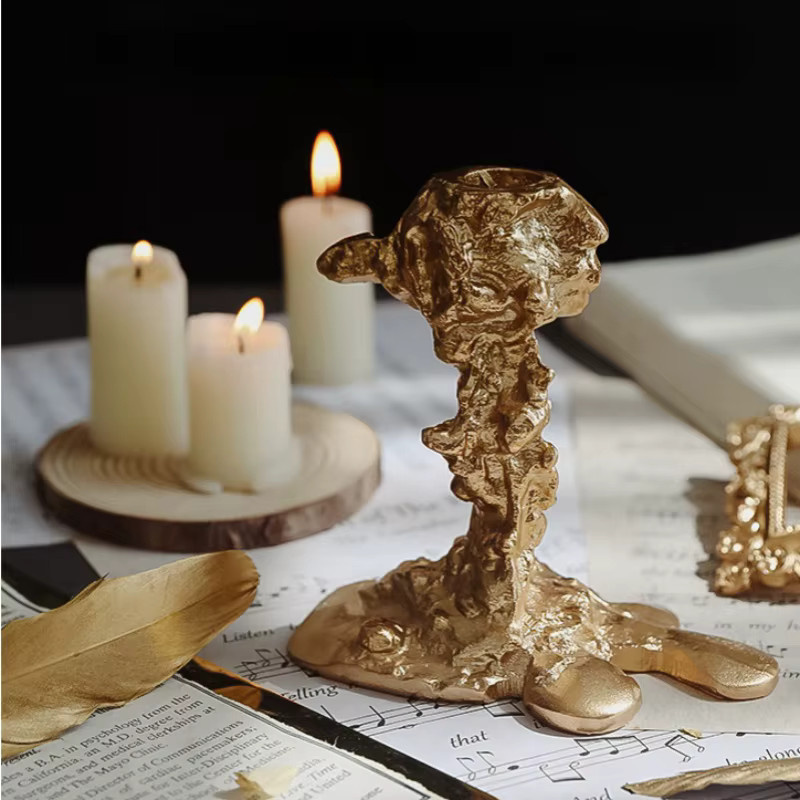 Vintage Kerzenhalter aus Harz in Gold oder Silber für Desktop-Dekorationen bei Hochzeiten und Partys - Bild 1