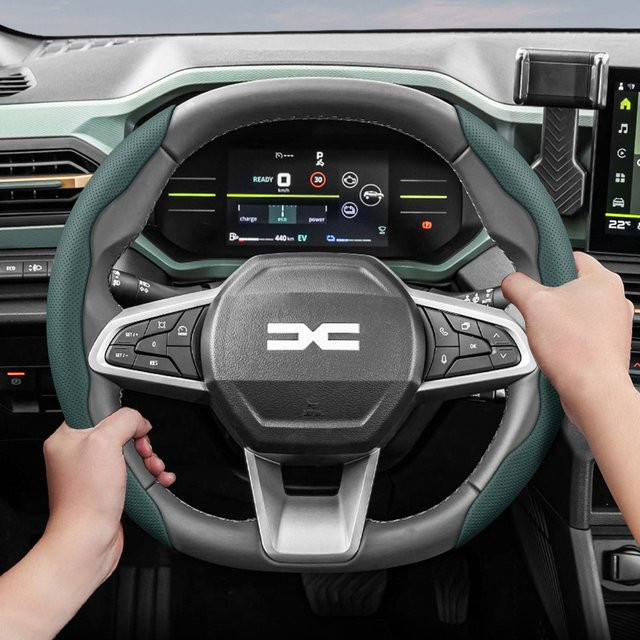 Hocasen Leder-Lenkradbezug für Dacia in Grün mit segmentiertem Schnellverschluss-Design - Bild 1