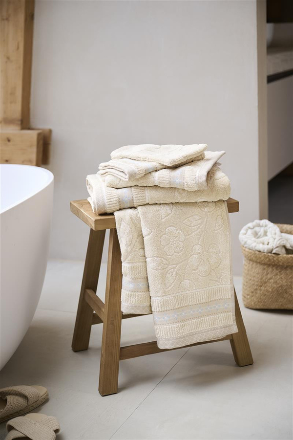 PIP Studio Handtuch Jasmin in Sand und Beige mit floralem Jacquard-Frottee, Breite: 55 cm, Länge: 100 cm - Bild 1