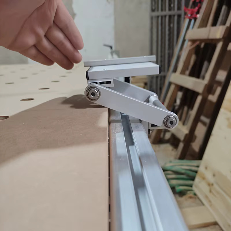 Führungsschiene Set für Kreissäge aus Aluminiumlegierung in Silber und Weiß für präzise Schnitte in der Holzbearbeitung - Bild 3