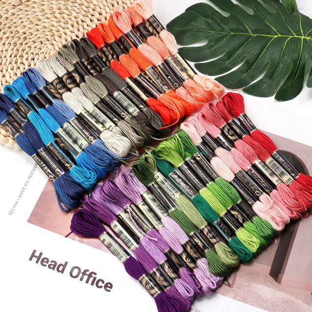 6er Set bunte Stickgarne aus Polyester für Kreuzstich und DIY-Handarbeiten in Multicolour und Lila - Bild 1