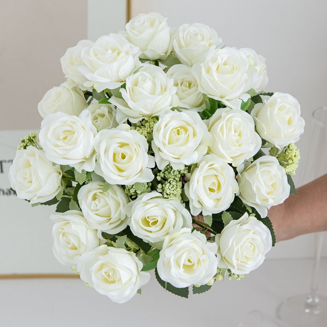 Künstliches Rosenbouquet aus Seide in Pink und Weiß für Hochzeiten und zur Dekoration von Haus und Garten - Bild 1